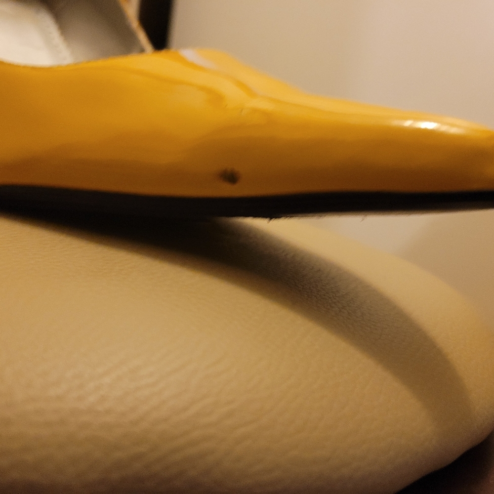 Shoes - Picture 4 of 7